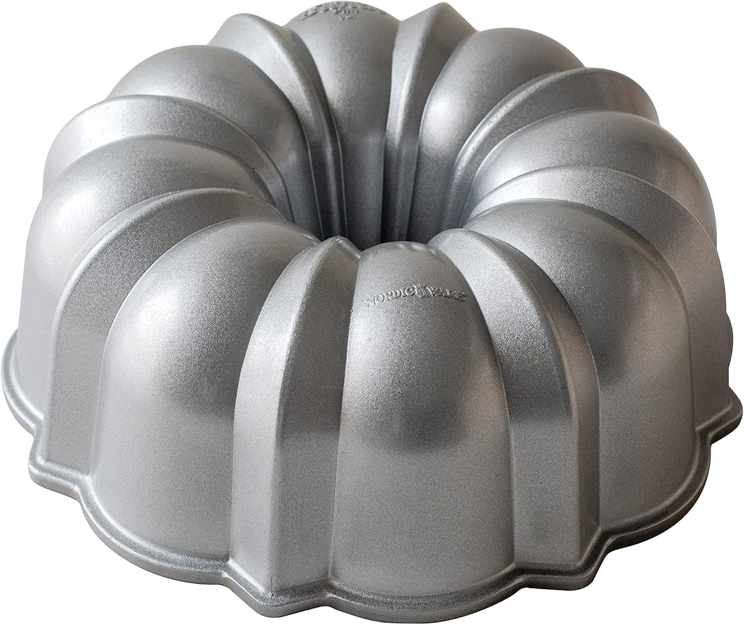 Nordic Ware Platinum Collection Original Bundt Pan 12-Cup by Nordic Ware - American Made